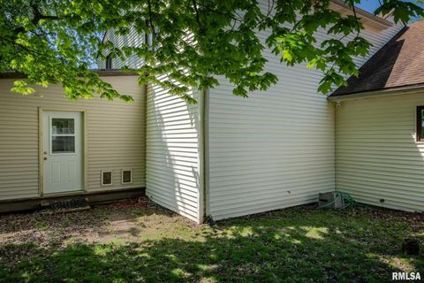 Tiny photo for 1203 ABBEY Lane, Marion, IL 62959 (MLS # QC4262903)