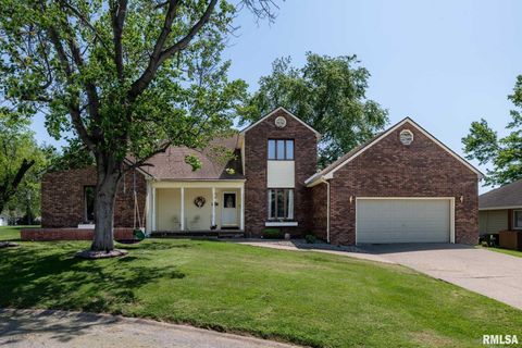 Photo of 1203 ABBEY Lane, Marion, IL 62959 (MLS # QC4262903)