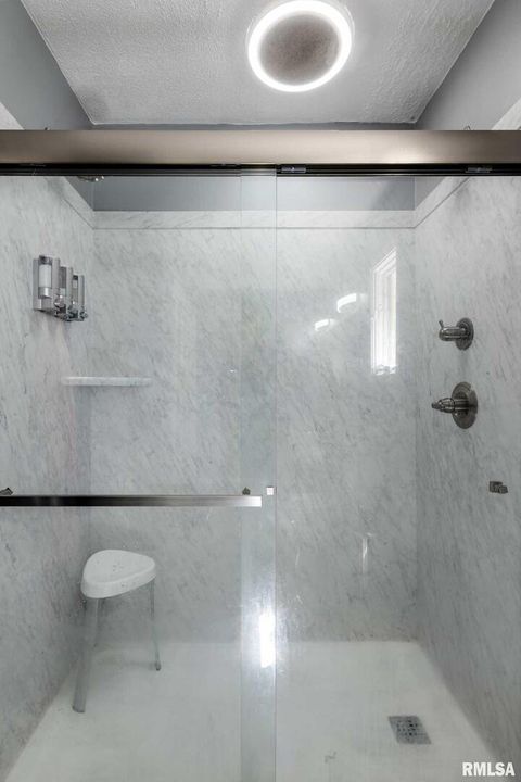 Tiny photo for 1203 ABBEY Lane, Marion, IL 62959 (MLS # QC4262903)