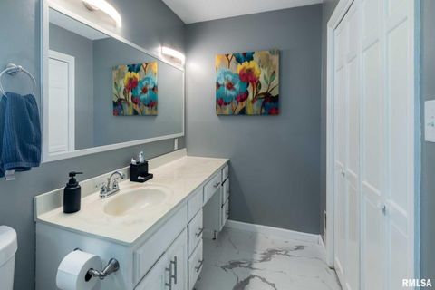 Tiny photo for 1203 ABBEY Lane, Marion, IL 62959 (MLS # QC4262903)