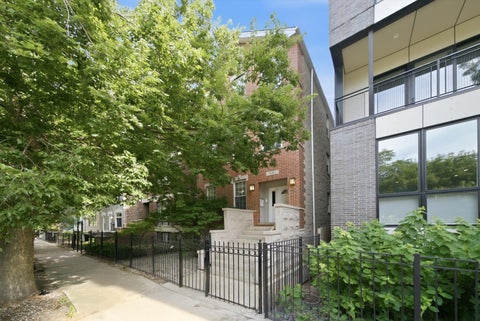 Photo of 1457 W Fry Street #1, Chicago, IL 60642 (MLS # 12726126)