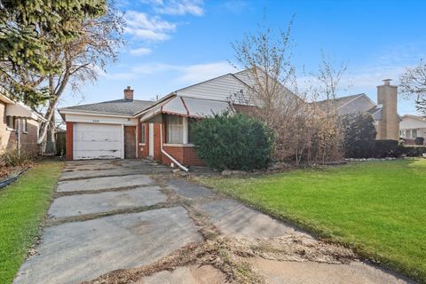 A home in Evergreen Park