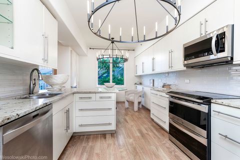 Tiny photo for 1705 Pavilion Way #208, Park Ridge, IL 60068 (MLS # 12689465)