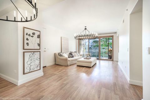 Tiny photo for 1705 Pavilion Way #208, Park Ridge, IL 60068 (MLS # 12689465)