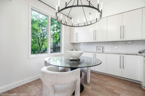 Tiny photo for 1705 Pavilion Way #208, Park Ridge, IL 60068 (MLS # 12689465)