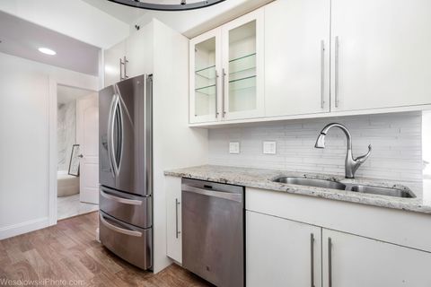 Tiny photo for 1705 Pavilion Way #208, Park Ridge, IL 60068 (MLS # 12689465)