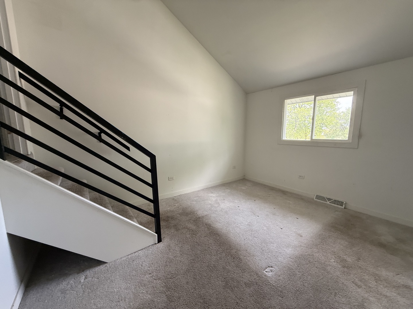 3307 Fountainbleau Drive