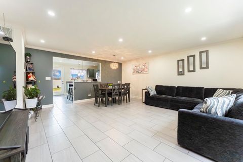 Tiny photo for 216 W Jeffery Avenue, Wheeling, IL 60090 (MLS # 12606423)