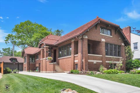 Photo of 10516 S Seeley Avenue, Chicago, IL 60643 (MLS # 12724131)