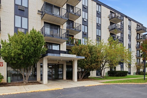 Tiny photo for 9128 W Terrace Drive #2K, Niles, IL 60714 (MLS # 12786884)