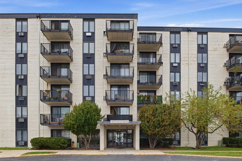 Tiny photo for 9128 W Terrace Drive #2K, Niles, IL 60714 (MLS # 12786884)