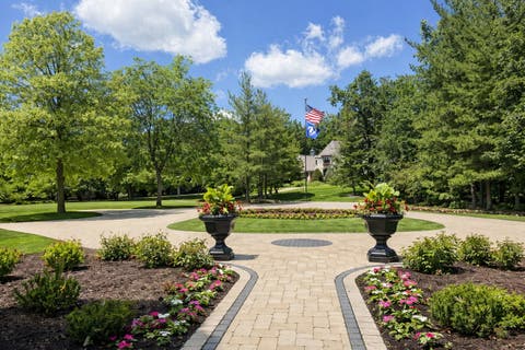Tiny photo for 3001 Glen Eagles Court, St. Charles, IL 60174 (MLS # 12706876)
