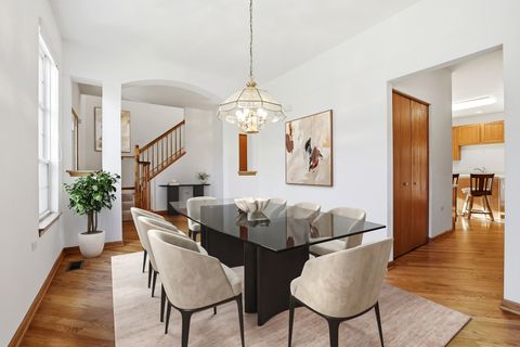 Tiny photo for 611 Belmont Lane, Carol Stream, IL 60188 (MLS # 12612347)