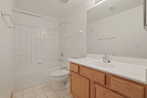 Tiny photo for 611 Belmont Lane, Carol Stream, IL 60188 (MLS # 12612347)