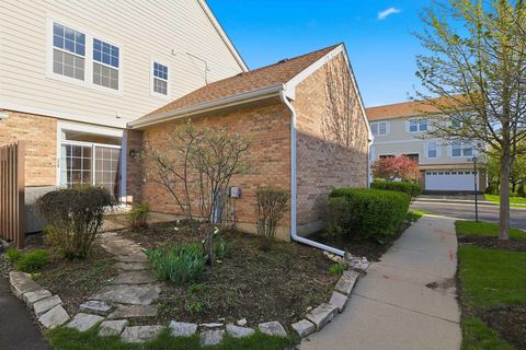 Tiny photo for 611 Belmont Lane, Carol Stream, IL 60188 (MLS # 12612347)