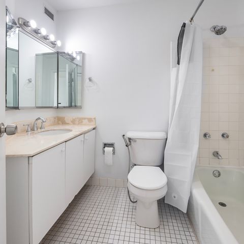 Tiny photo for 5415 N SHERIDAN Road #711, Chicago, IL 60640 (MLS # 12517546)