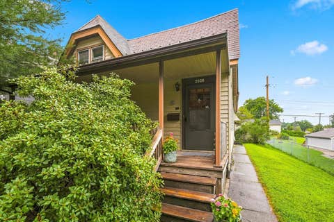 Photo of 2508 Western Avenue, Davenport, IA 52803 (MLS # 12732516)