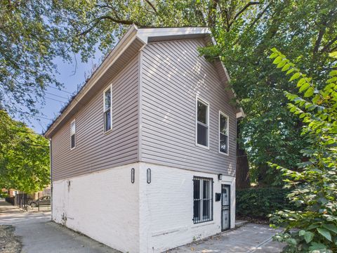 Tiny photo for 1715 E 70th Street, Chicago, IL 60649 (MLS # 12472361)