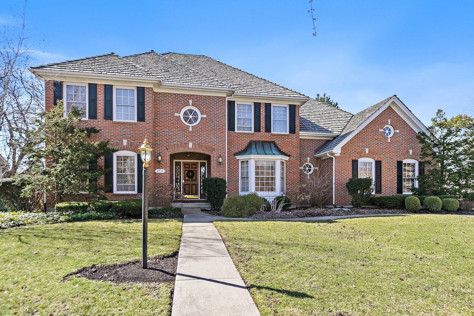 2716 Royal Kings Court