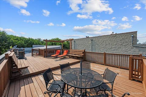 Tiny photo for 1407 N Mohawk Street #1, Chicago, IL 60610 (MLS # 12731637)
