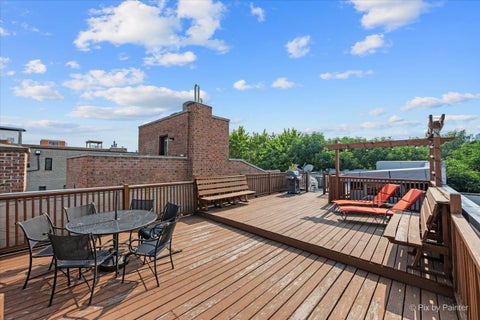Tiny photo for 1407 N Mohawk Street #1, Chicago, IL 60610 (MLS # 12731637)