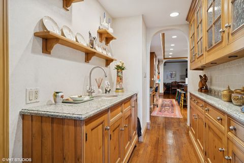 Tiny photo for 3500 N Lake Shore Drive #7C, Chicago, IL 60657 (MLS # 12443540)