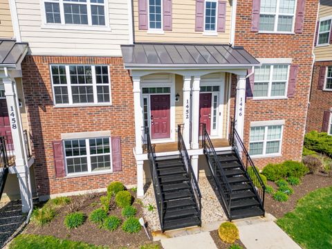 Tiny photo for 1452 Lakeridge Court, Mundelein, IL 60060 (MLS # 12625580)