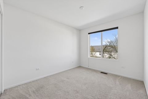 Tiny photo for 1452 Lakeridge Court, Mundelein, IL 60060 (MLS # 12625580)