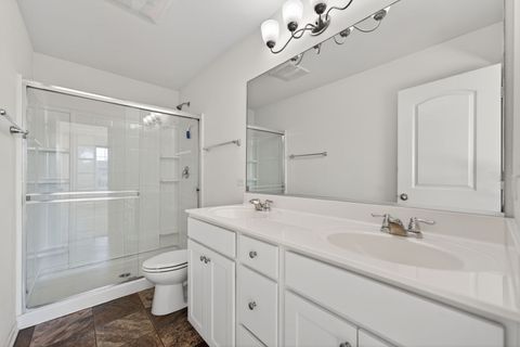Tiny photo for 1452 Lakeridge Court, Mundelein, IL 60060 (MLS # 12625580)