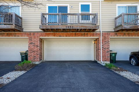 Tiny photo for 1452 Lakeridge Court, Mundelein, IL 60060 (MLS # 12625580)