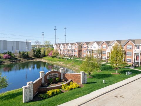 Tiny photo for 1452 Lakeridge Court, Mundelein, IL 60060 (MLS # 12625580)