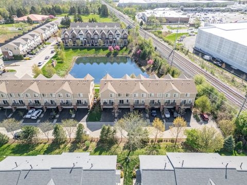 Tiny photo for 1452 Lakeridge Court, Mundelein, IL 60060 (MLS # 12625580)