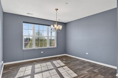 Tiny photo for 1452 Lakeridge Court, Mundelein, IL 60060 (MLS # 12625580)
