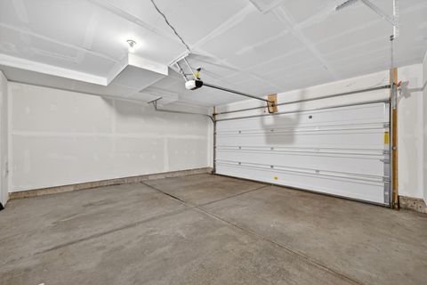 Tiny photo for 1452 Lakeridge Court, Mundelein, IL 60060 (MLS # 12625580)