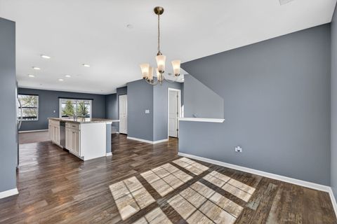 Tiny photo for 1452 Lakeridge Court, Mundelein, IL 60060 (MLS # 12625580)