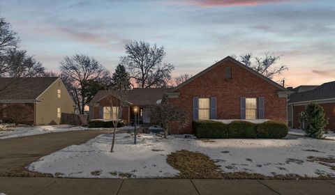 Tiny photo for 1722 Lakeside Drive, Champaign, IL 61821 (MLS # 12539822)