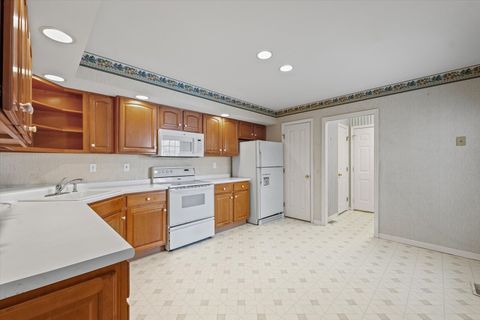 Tiny photo for 1722 Lakeside Drive, Champaign, IL 61821 (MLS # 12539822)