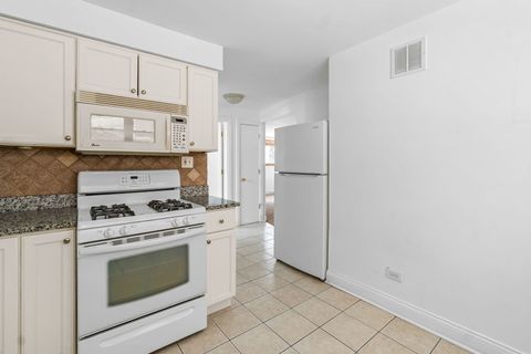 Tiny photo for 26 W Conti Parkway #1N, Elmwood Park, IL 60707 (MLS # 12556113)