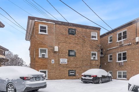 Tiny photo for 26 W Conti Parkway #1N, Elmwood Park, IL 60707 (MLS # 12556113)