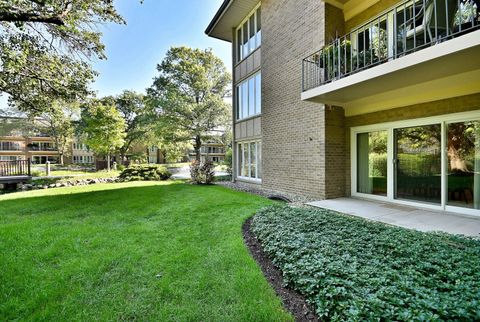 Tiny photo for 1 Oak Brook Club Drive #A105, Oak Brook, IL 60523 (MLS # 12486224)