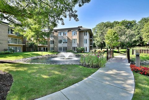 Tiny photo for 1 Oak Brook Club Drive #A105, Oak Brook, IL 60523 (MLS # 12486224)