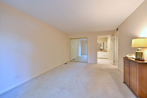 Tiny photo for 1 Oak Brook Club Drive #A105, Oak Brook, IL 60523 (MLS # 12486224)