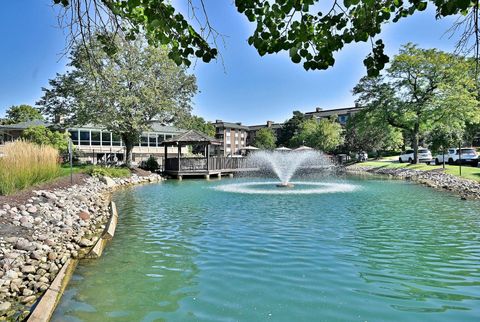 Tiny photo for 1 Oak Brook Club Drive #A105, Oak Brook, IL 60523 (MLS # 12486224)