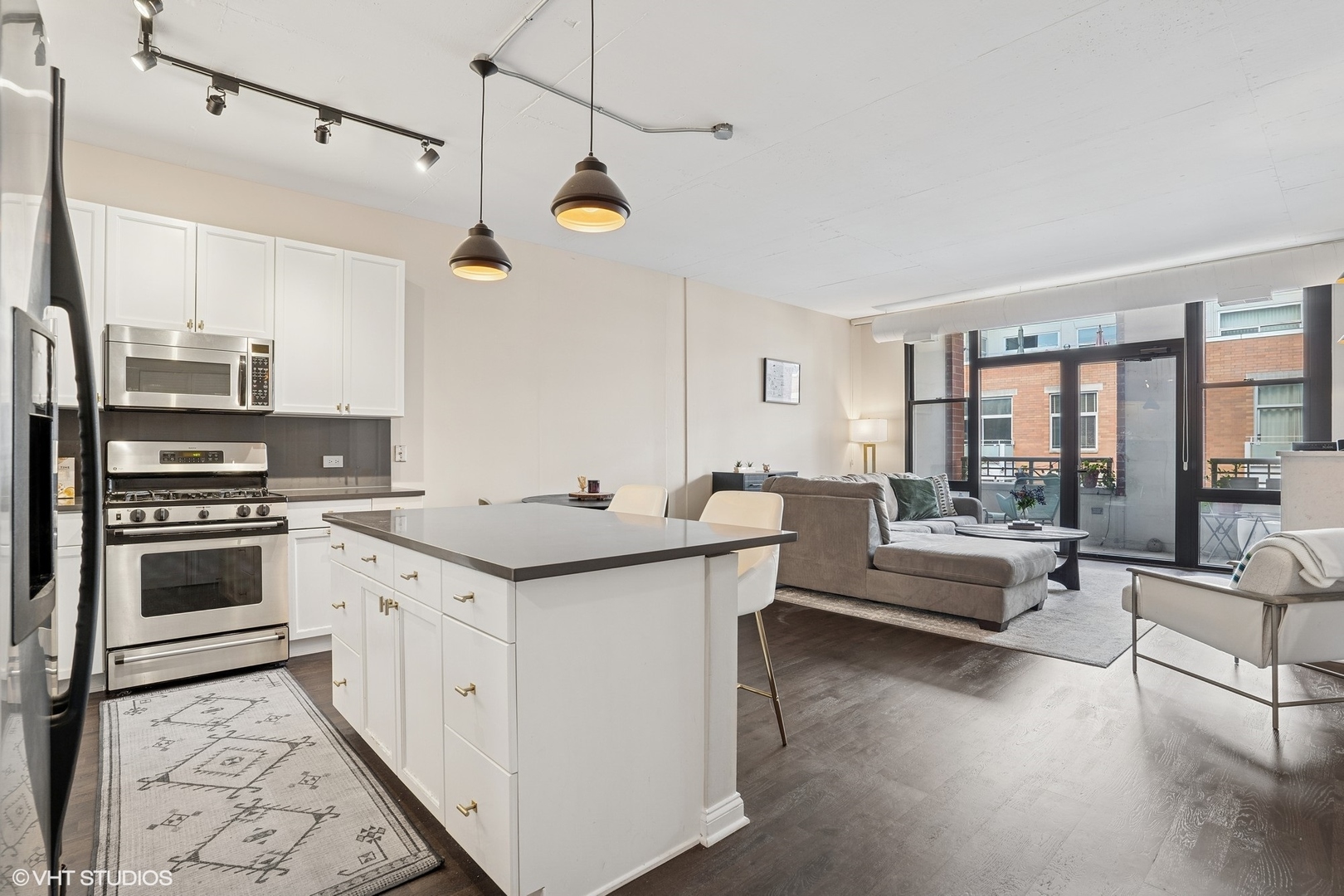 1001 W Madison Street 513