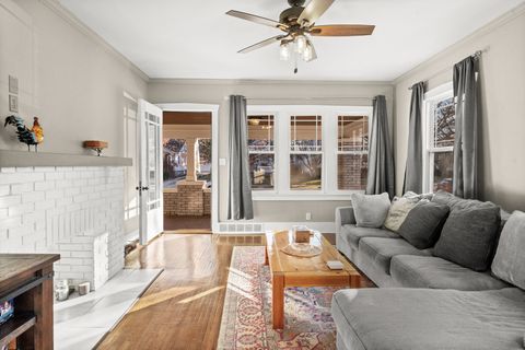 Tiny photo for 1906 E Taylor Street, Bloomington, IL 61701 (MLS # 12544284)