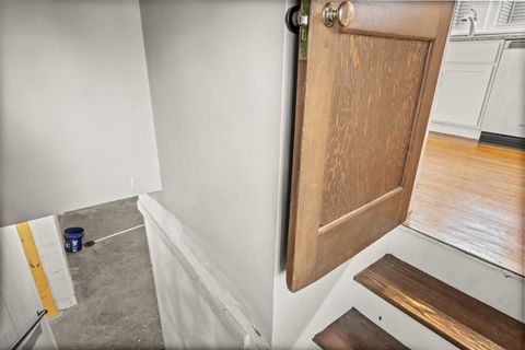 Tiny photo for 1906 E Taylor Street, Bloomington, IL 61701 (MLS # 12544284)