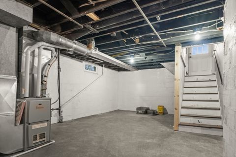 Tiny photo for 1906 E Taylor Street, Bloomington, IL 61701 (MLS # 12544284)