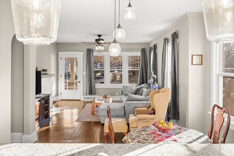 Tiny photo for 1906 E Taylor Street, Bloomington, IL 61701 (MLS # 12544284)