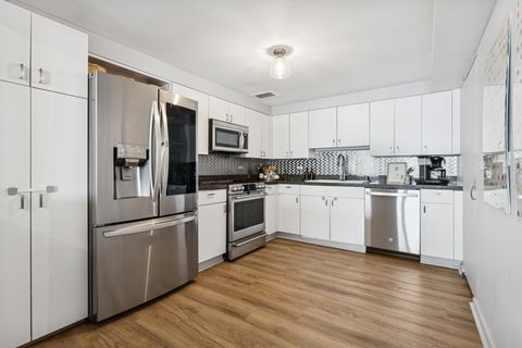 Tiny photo for 175 E Delaware Place #8504, Chicago, IL 60611 (MLS # 12564550)