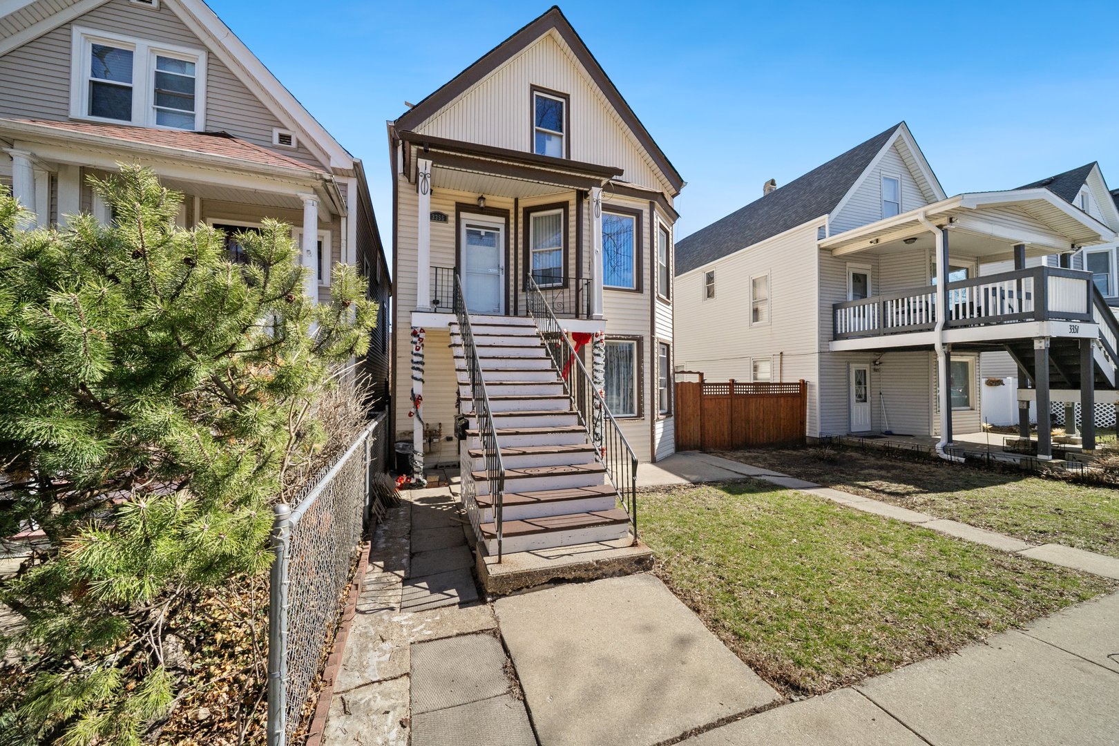 3355 N HAMLIN Avenue